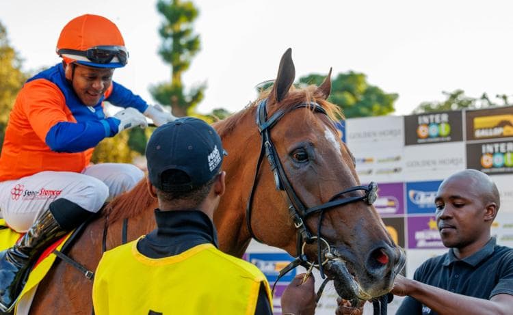 Icy Blast wins thrilling finish